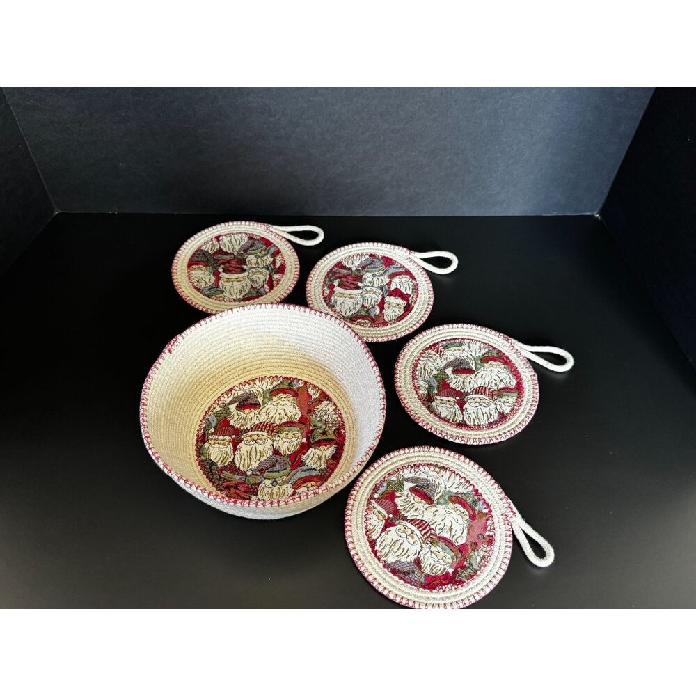 Santa-Themed Rope Bowl & 4 Coaster Set Handmade With Holiday Cheer